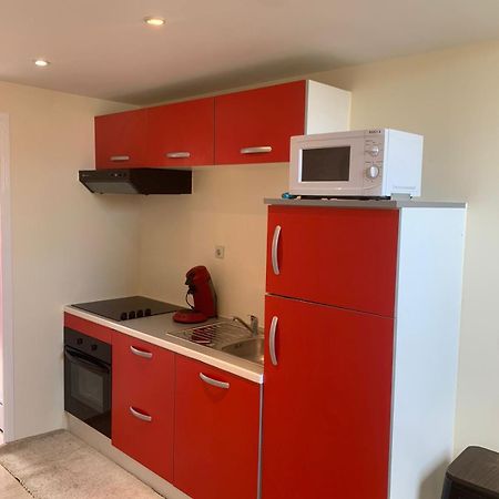 Studio Meuble Dans Une Maison Limay Exterior foto